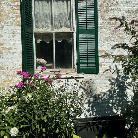 Meet your Posher, Jessica - Picture 10 of 14